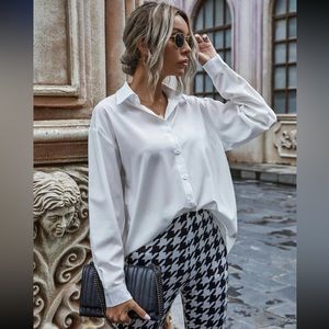 Solid White Women’s Collared Button Up Blouse size Small